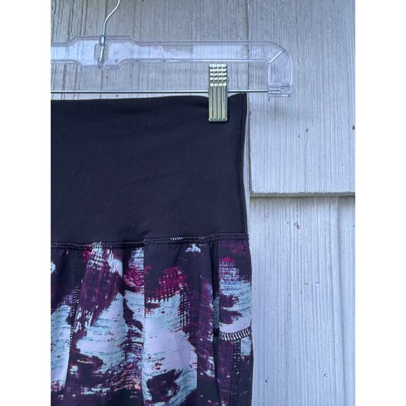 Lululemon Tranquil Crop Kara Blossom Multi/Black High Waist Cropped Pants Size 2 - Picture 5 of 10